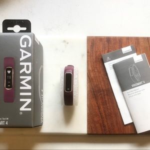 Garmin VivoSmart 4 Watch, Size S-M, Purple/Plum